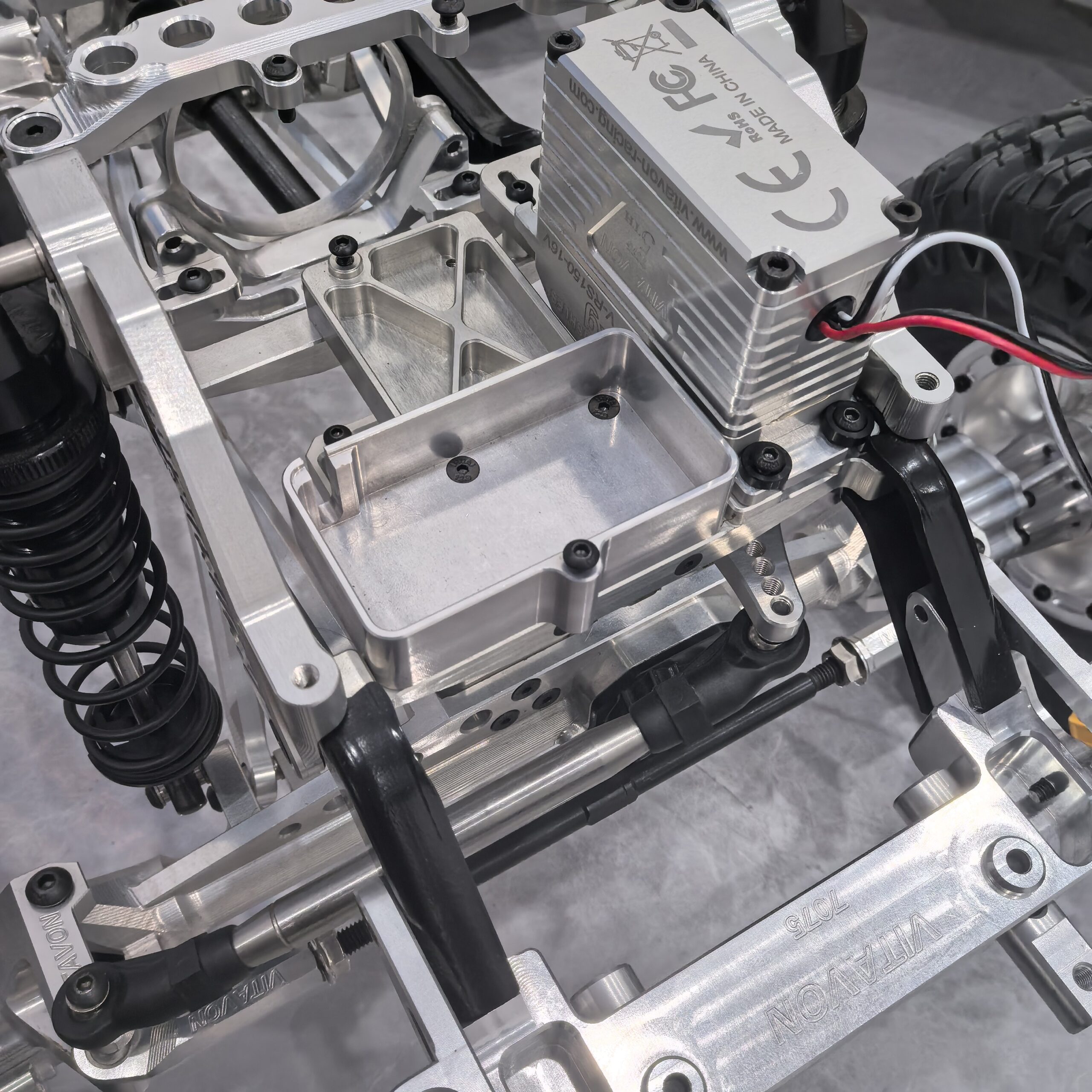 VitavonVITAVON CNC Alu7075 V1 ESC Tray & Servo Mount for Axial